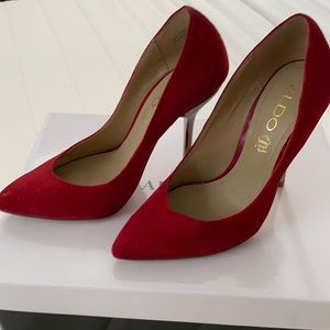 Aldo suede pump heel